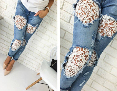 FLORAL DISTRESSED JEANS