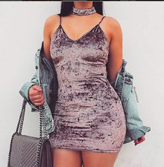 CHOKER V NECK SPAGHETTI STRAP VELVET DRESS