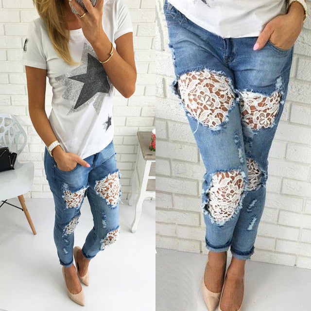 FLORAL DISTRESSED JEANS